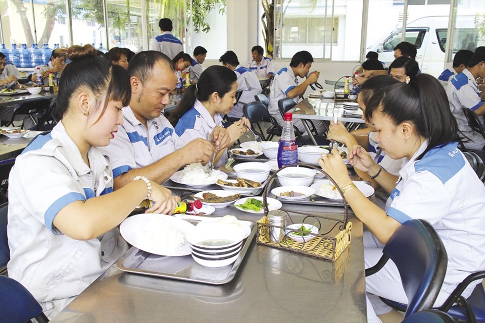 Bữa ăn của Công ty TNHH Fuji Impluse- KCX Linh Trung 1, TP HCM được đánh giá đảm bảo chất lượng. Bữa ăn của Công ty TNHH Fuji Impluse- KCX Linh Trung 1, TP HCM được đánh giá đảm bảo chất lượng.