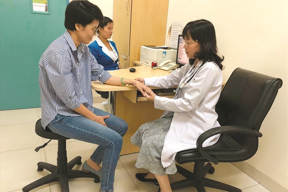 Điều trị bệnh loãng xương ở người trẻ Điều trị bệnh loãng xương ở người trẻ