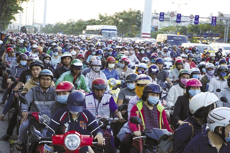 Ô nhiễm không khí từ giao thông tại TPHCM đang ở mức báo động. Ảnh: Minh Quân Ô nhiễm không khí từ giao thông tại TPHCM đang ở mức báo động. Ảnh: Minh Quân