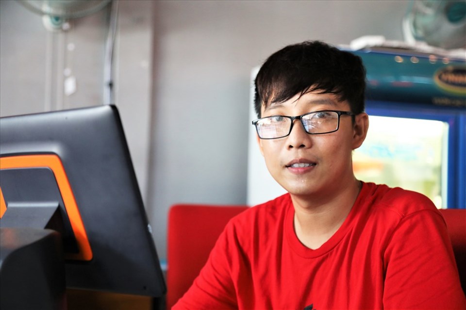 Ông chủ trẻ Trần Lê Anh Vũ thành công với mô hình khởi nghiệp rất nhân văn trên đất Tây Đô. Ảnh: Trường Sơn Ông chủ trẻ Trần Lê Anh Vũ thành công với mô hình khởi nghiệp rất nhân văn trên đất Tây Đô. Ảnh: Trường Sơn