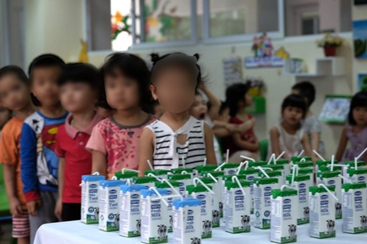 TPHCM triển khai chương trình Sữa học đường tại 10 quận, huyện TPHCM triển khai chương trình Sữa học đường tại 10 quận, huyện
