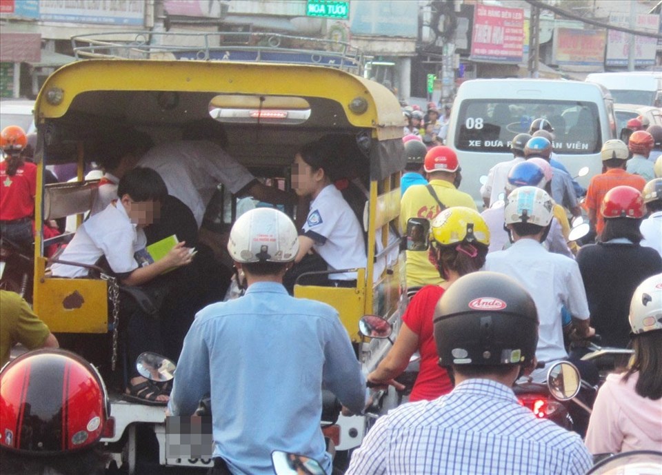 Xe đưa đón học sinh tại TP.Hồ Chí Minh Xe đưa đón học sinh tại TP.Hồ Chí Minh