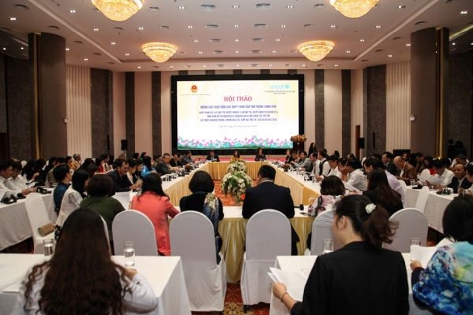 Các đại biểu chia sẻ kinh nghiệm và giải pháp phòng, chống bạo lực xâm hại trẻ em. Ảnh TT Các đại biểu chia sẻ kinh nghiệm và giải pháp phòng, chống bạo lực xâm hại trẻ em. Ảnh TT