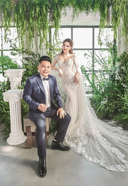Bảo Thy và chồng tương lai.