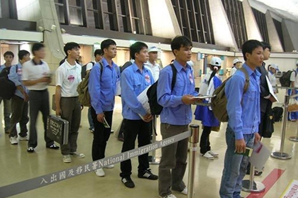 Lao động Việt Nam di cư và làm việc bất hợp pháp đối mặt nhiều rủi ro Lao động Việt Nam di cư và làm việc bất hợp pháp đối mặt nhiều rủi ro