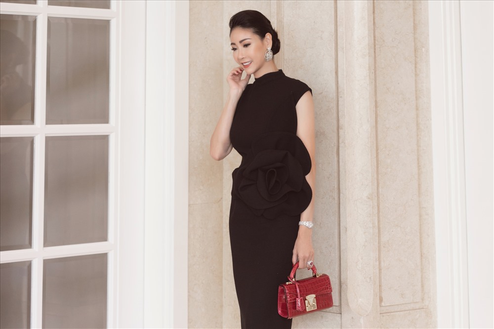 Hoa hậu Hà Kiều Anh đẹp nền nã dù đã có 3 con.