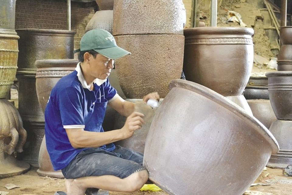 Công nhân nghề gốm Đồng Nai Công nhân nghề gốm Đồng Nai