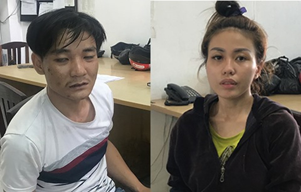 Tân và Đào tại cơ quan công an Tân và Đào tại cơ quan công an