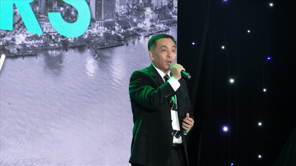 Ông Yoon Young KIM - Tổng giám đốc Schneider Electric Ông Yoon Young KIM - Tổng giám đốc Schneider Electric