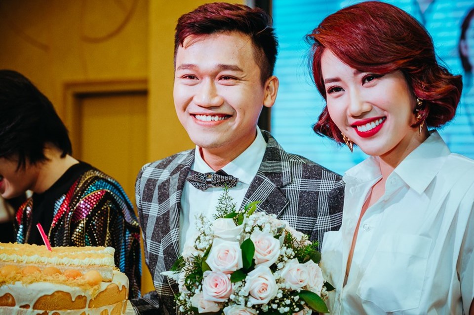 Thúy Ngân và Xuân Nghị trong buổi ra mắt phim. Thúy Ngân và Xuân Nghị trong buổi ra mắt phim.