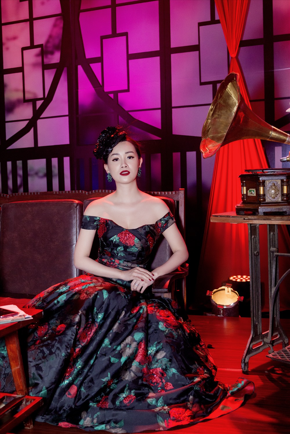 MC Quỳnh Chi trở lại dẫn chương trình “Thần tượng Bolero“. Ảnh: NVCC.