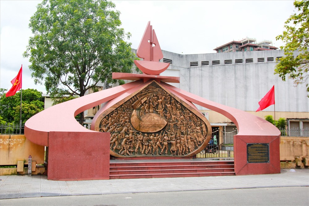 Di tích Địa điểm Toà Khâm sứ Trung kỳ (số 32 đường Lê Lợi, TP. Huế, nay là trường Đại học Sư phạm Huế).