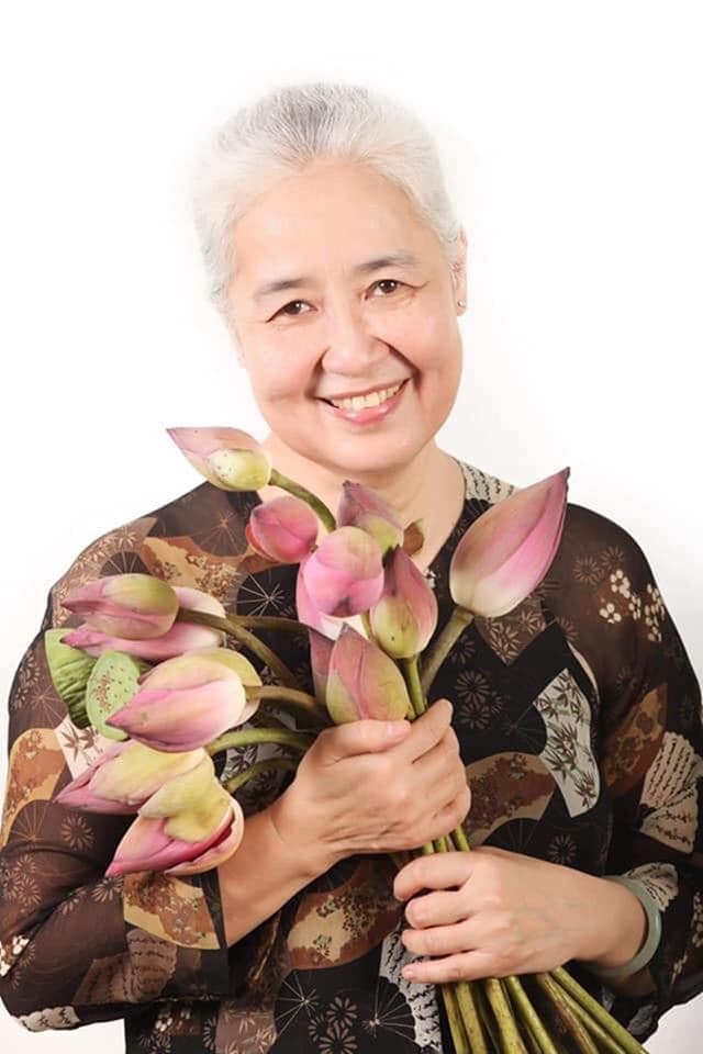 Với bà, được nấu ăn và thấy mọi người ăn là một trong những điều khiến bà hạnh phúc.