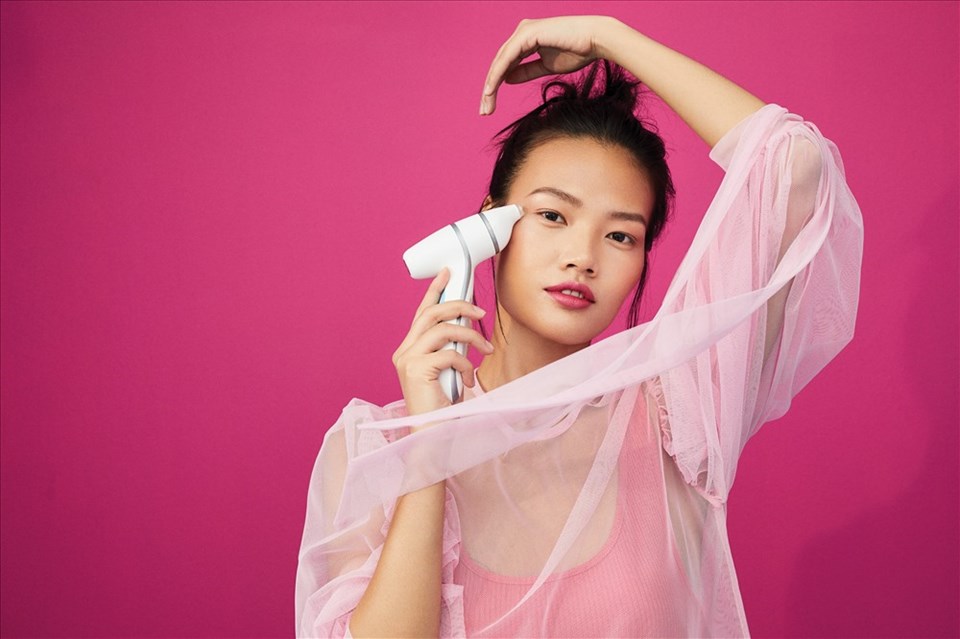 Bộ Sản Phẩm Chăm Sóc dành riêng cho Vùng Mắt ageLOC LumiSpa Accent & IdealEyes. Bộ Sản Phẩm Chăm Sóc dành riêng cho Vùng Mắt ageLOC LumiSpa Accent & IdealEyes.