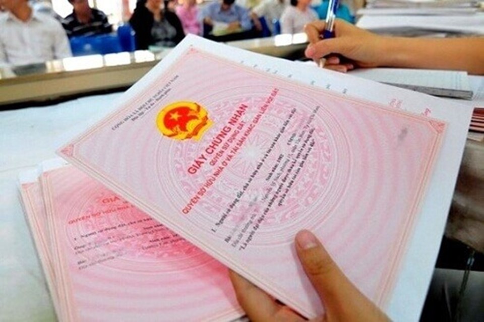 Thủ tục cấp sổ hồng cho người dân sẽ được rút ngắn trong thời gian tới Thủ tục cấp sổ hồng cho người dân sẽ được rút ngắn trong thời gian tới