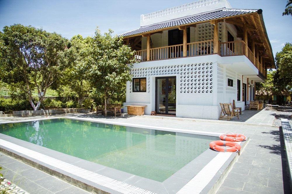 Từng chi tiết nhỏ đặc trưng trong mỗi homestay được chăm chút kỹ càng. Sự kết hợp khéo léo đầy thẩm mỹ của chất liệu và màu sắc đem lại cho du khách cảm giác thư thái tuyệt vời.