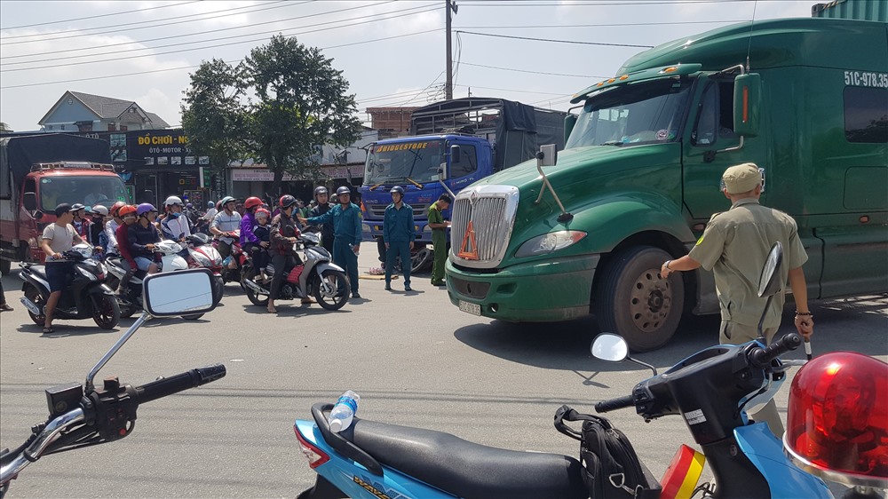 Tai nạn khiến giao thông qua đây rối loạn.