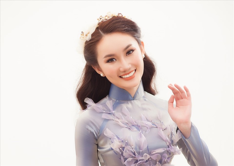 Ca sĩ trẻ Hoàng Mỹ An. Ca sĩ trẻ Hoàng Mỹ An.