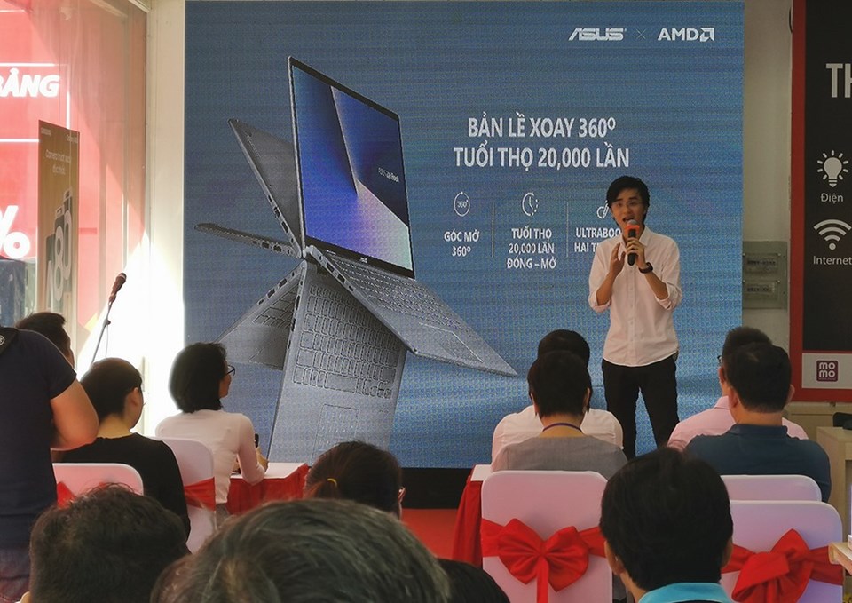 Công bố mở bán bộ đôi ASUS ZenBook UM433 và ZenBook Flip 14 UM462 tại FPT Shop (ảnh:PK). Công bố mở bán bộ đôi ASUS ZenBook UM433 và ZenBook Flip 14 UM462 tại FPT Shop (ảnh:PK).