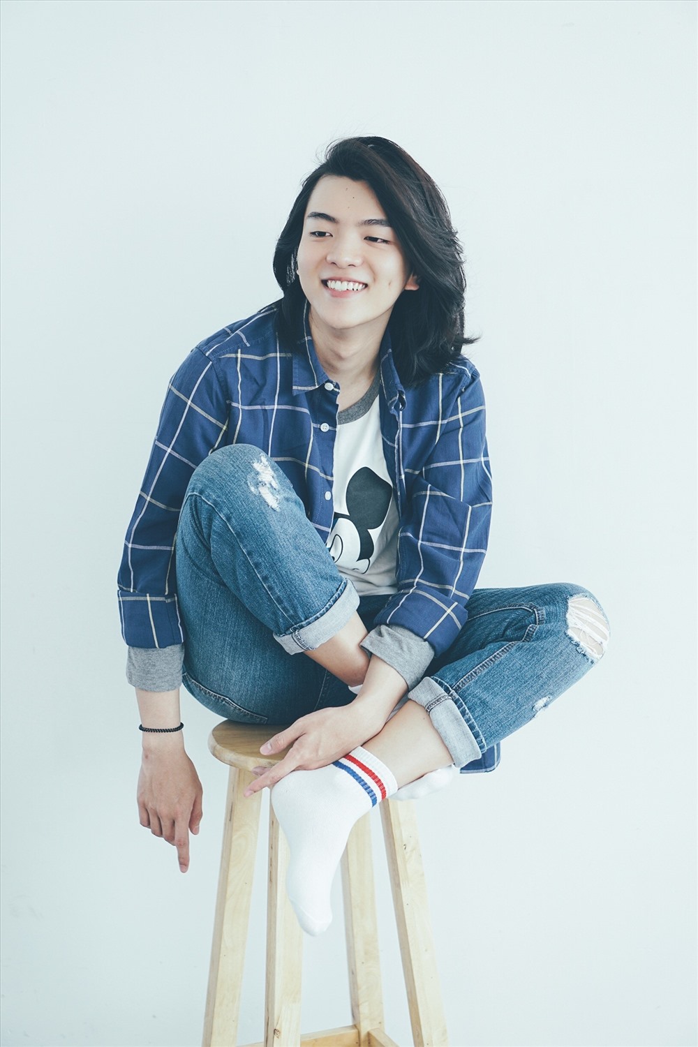 Nếu nhìn không kỹ thì ai cũng tưởng Đức Huy là con gái.