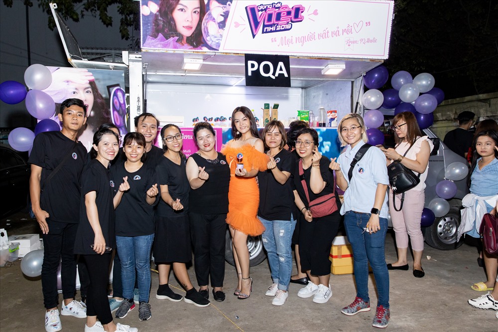 Dù không có quá nhiều fan nhưng nữ ca sĩ hạnh phúc khi luôn nhận được ủng hộ trong suốt chặng đường sự nghiệp.