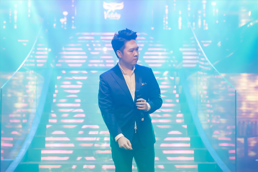 Anh cho biết, hiện cả hai vợ chồng đều dành thời gian tận hưởng phút giây bên nhau còn chuyện con cái là lộc Trời cho nên sẽ không vội vàng.