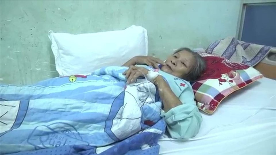 Bà Đạt được điều trị tại bệnh viện_Ảnh: CTV Bà Đạt được điều trị tại bệnh viện_Ảnh: CTV