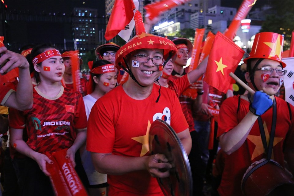 Những địa điểm màn hình lớn xem trực tiếp trận Việt Nam vs UAE tối 10.1 Những địa điểm màn hình lớn xem trực tiếp trận Việt Nam vs UAE tối 10.1