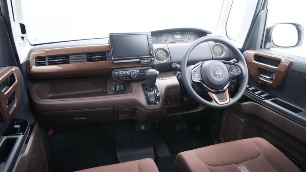 N-Box được trang bị công nghệ ở mức vừa đủ dùng. Ảnh ST.