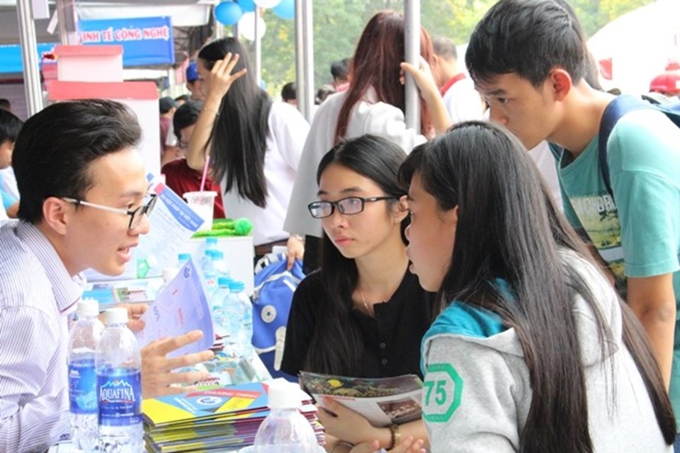 ĐHQG-HCM tư vấn cho thí sinh. Ảnh: ĐHQG-HCM ĐHQG-HCM tư vấn cho thí sinh. Ảnh: ĐHQG-HCM