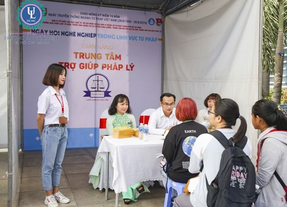Ngày hội nghề nghiệp tại Trường Đại học Luật TP.HCM. Ảnh: ULAW Ngày hội nghề nghiệp tại Trường Đại học Luật TP.HCM. Ảnh: ULAW