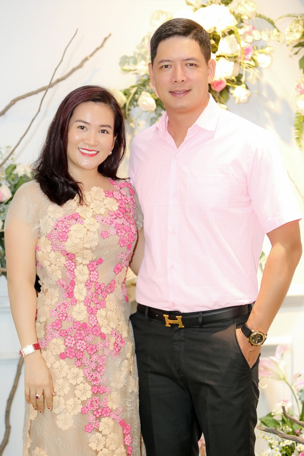 Vợ chồng nam MC Bình Minh cũng