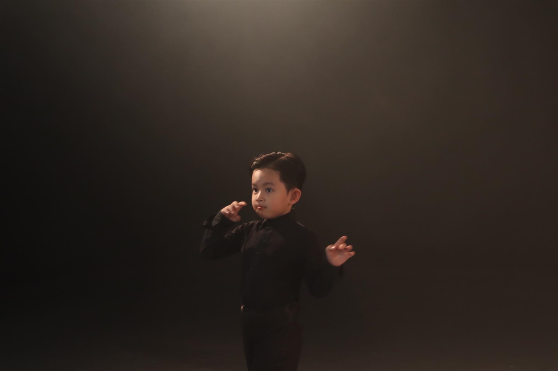 Tuy con trai khá nghịch ngợm nhưng cặp vợ chồng Dance Sport