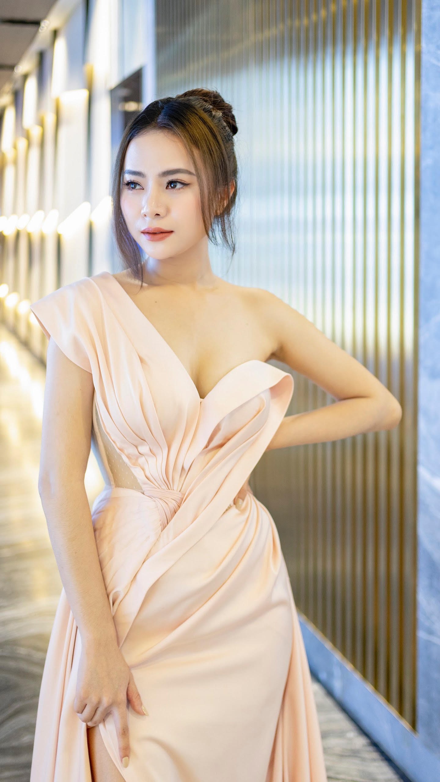 Việc xuất hiện trong phim “Phượng Khấu” được xem là bước ngoặt mới của Ngọc Xuyên. Ảnh: NX.