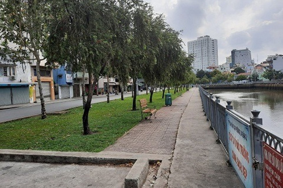 TPHCM: 8 trường hợp bị xử phạt vì không đeo khẩu trang nơi công cộng TPHCM: 8 trường hợp bị xử phạt vì không đeo khẩu trang nơi công cộng