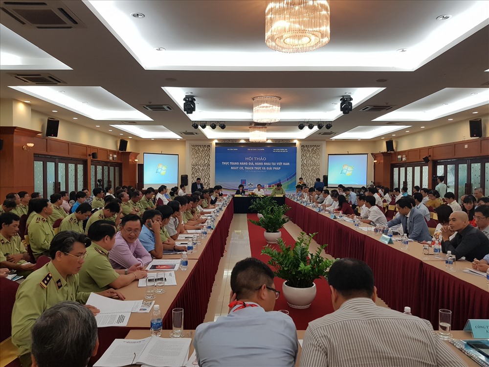 Hội thảo với chủ đề “Thực trạng hàng giả, hàng nhái tại Việt Nam - Nguy cơ, thách thức và giải pháp” tại TPHCM, sáng 19.10.