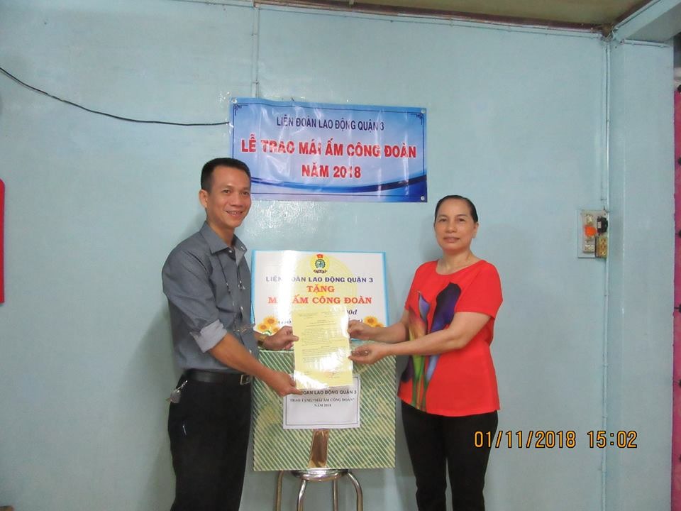 Chị Bình đã có 35 năm công tác trong ngành giáo dục