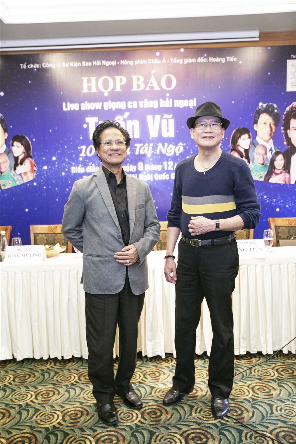 Trong liveshow, Tuấn Vũ sẽ có màn song ca đặc biệt với ca sĩ Chế Linh - người mà anh luôn trân trọng gọi bằng thầy.