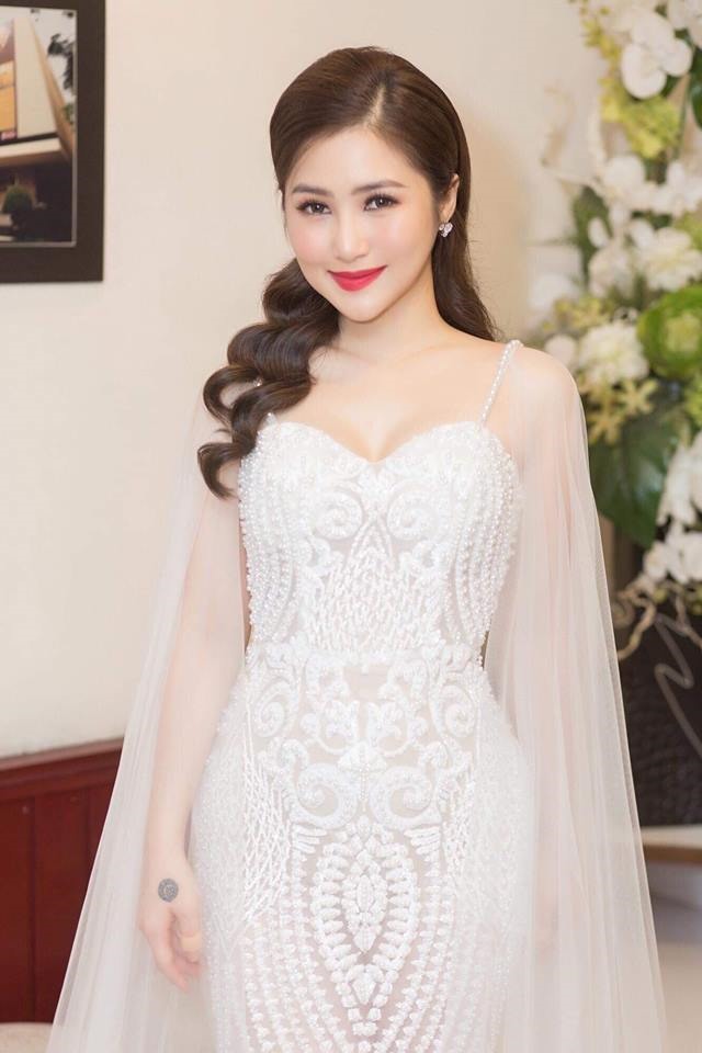 Hương Tràm khá hội hộp khi hội ngộ cùng đàn anh trong liveshow sắp tới.