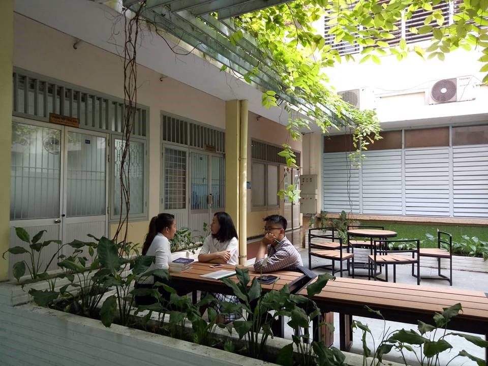 Khu tự học bố trí nhiều mảng xanh Ảnh: Anh Nhàn