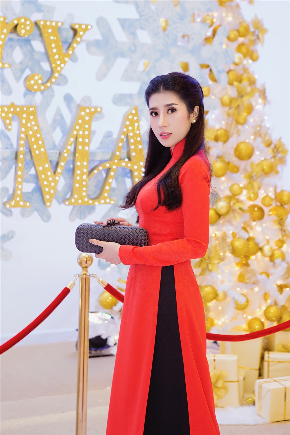 Người đẹp Dương Yến Nhung.