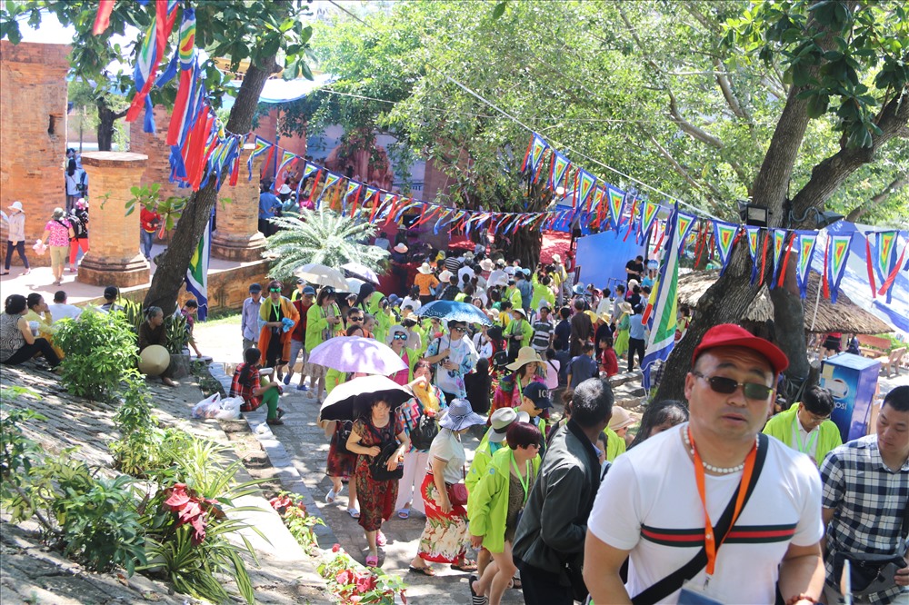 Tháp bà Ponagar là một trong những điểm đến văn hóa không thể thiếu trong hành trình khám phá Nha Trang của du khách tàu biển. Ảnh: P.L
