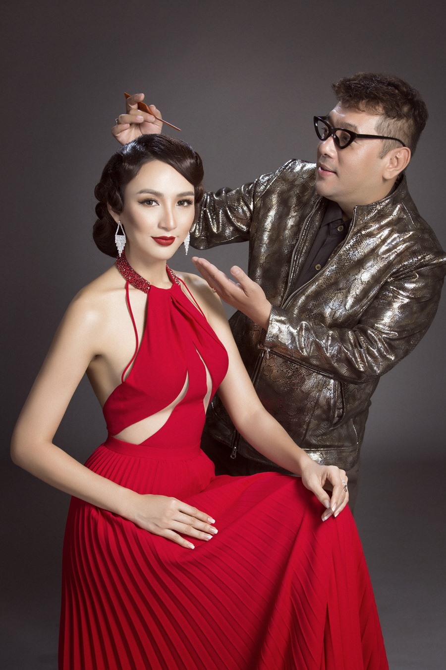 Tuấn Hà Lan luôn chăm sóc mái tóc cho Ngọc Diễm