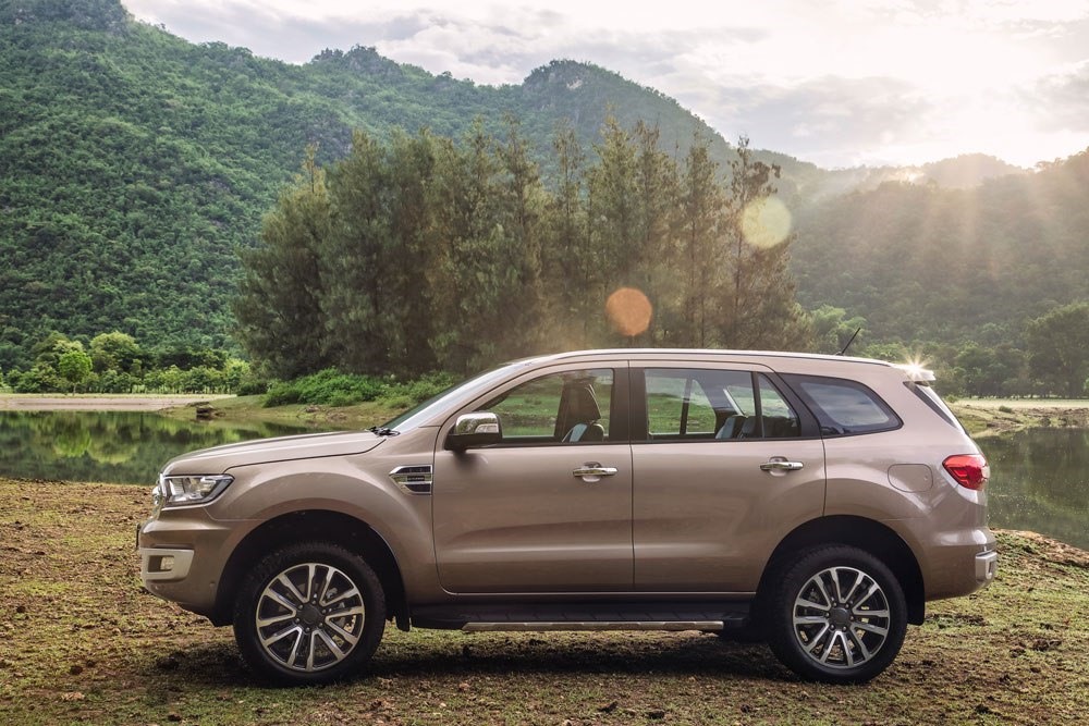 Ngoại thất Ford Everest 2018