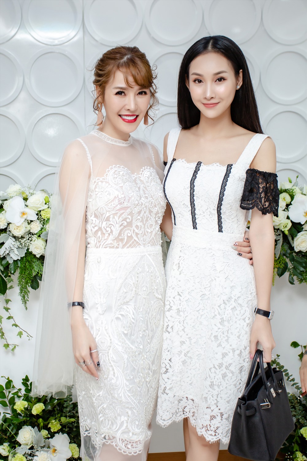 Nữ hoàng trang sức Thanh Trúc cũng tranh thủ đến chúc mừng Quế Vân.