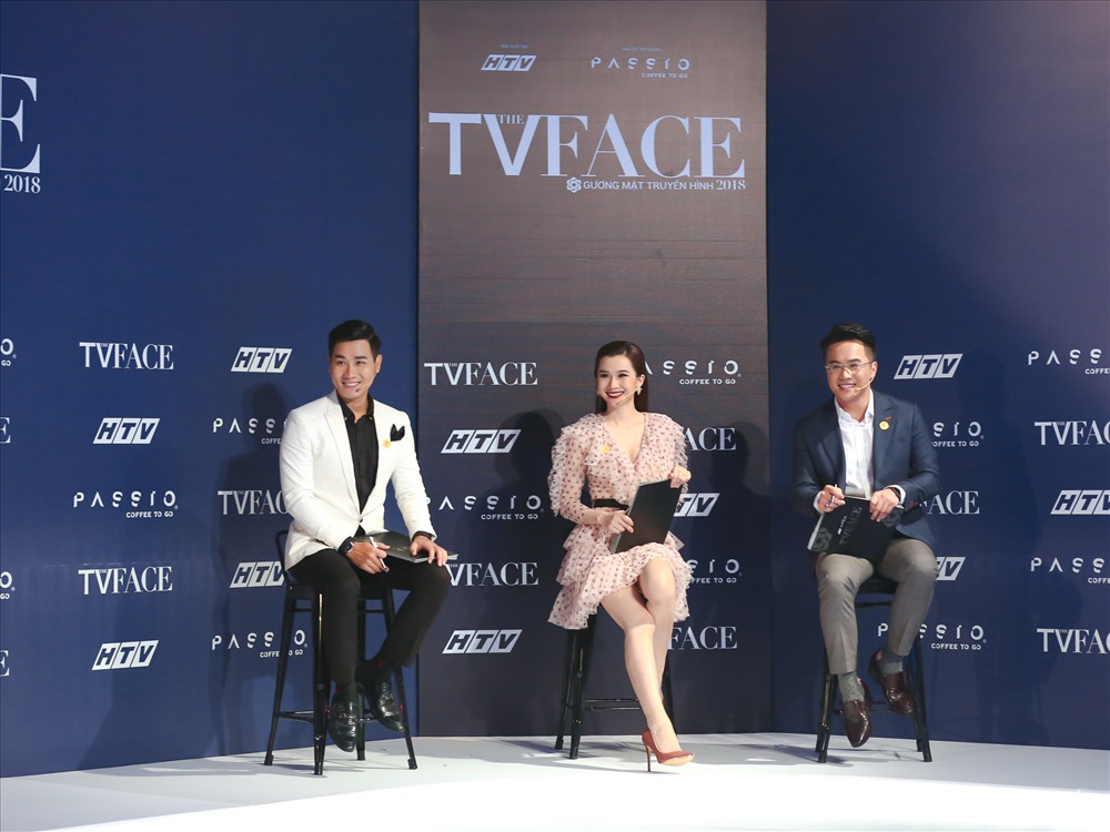 MC Nguyên Khang, Biên tập viên Tấn Tài và Hoa hậu Kose ngồi “ghế nóng” chương trình “TVFace“.
