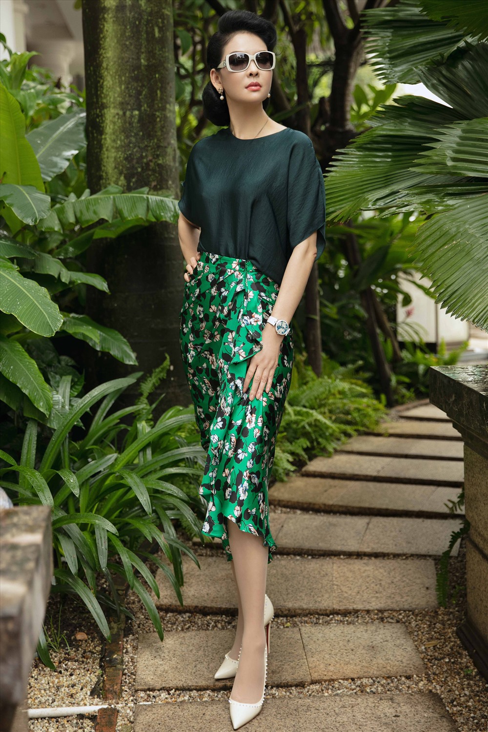 Người đẹp Thuỷ Hương.
