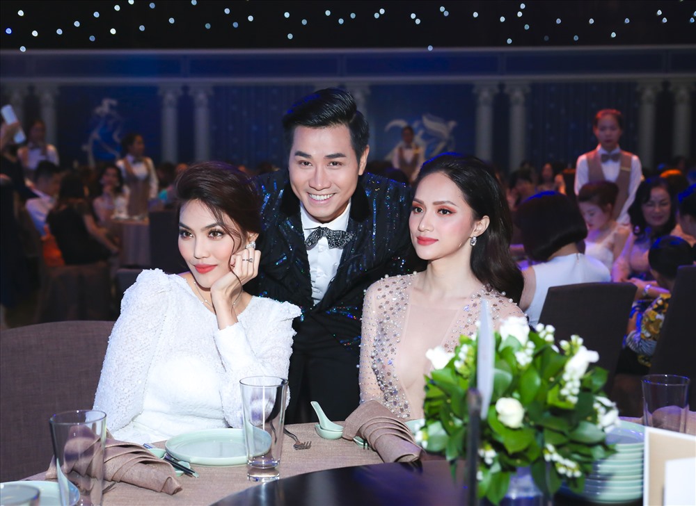 Nguyên Khang luôn nhận được sự quý mến của đồng nghiệp bởi sự hoà đồng, không màu mè.