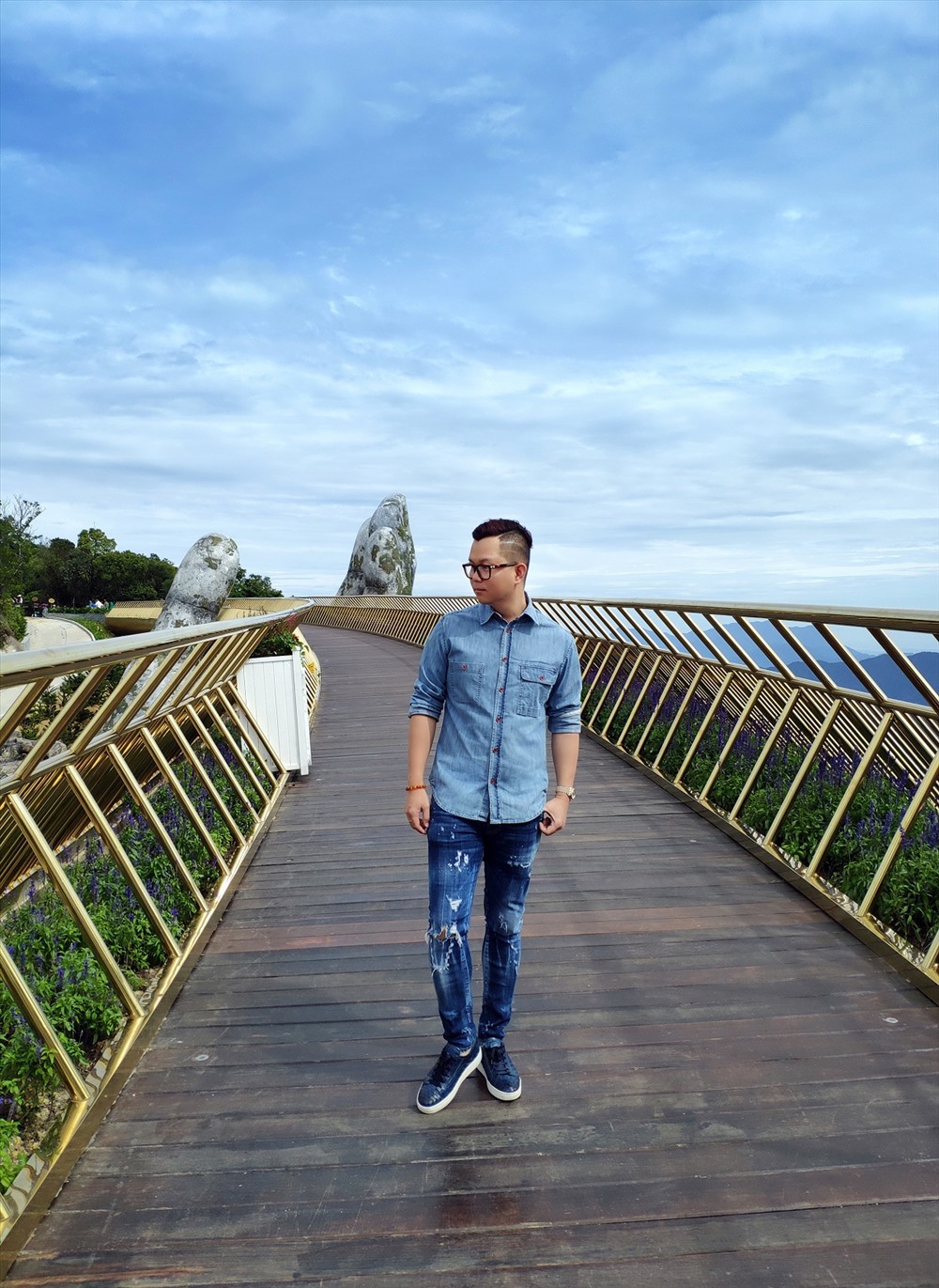 Đạo diễn Long Kan. Ảnh: NVCC.