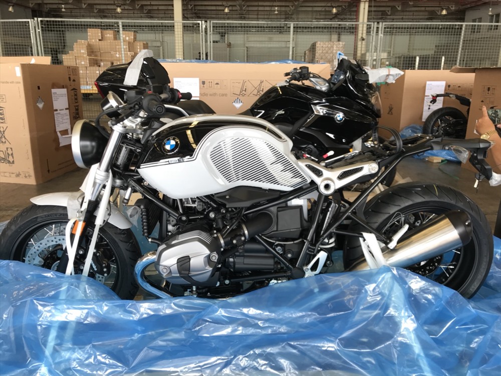 BMW R nineT Racer phiên bản được gắn bình xăng option 719